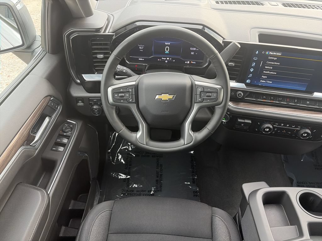 Used 2025 Chevrolet Silverado 1500 LT AWD/4WD image 14