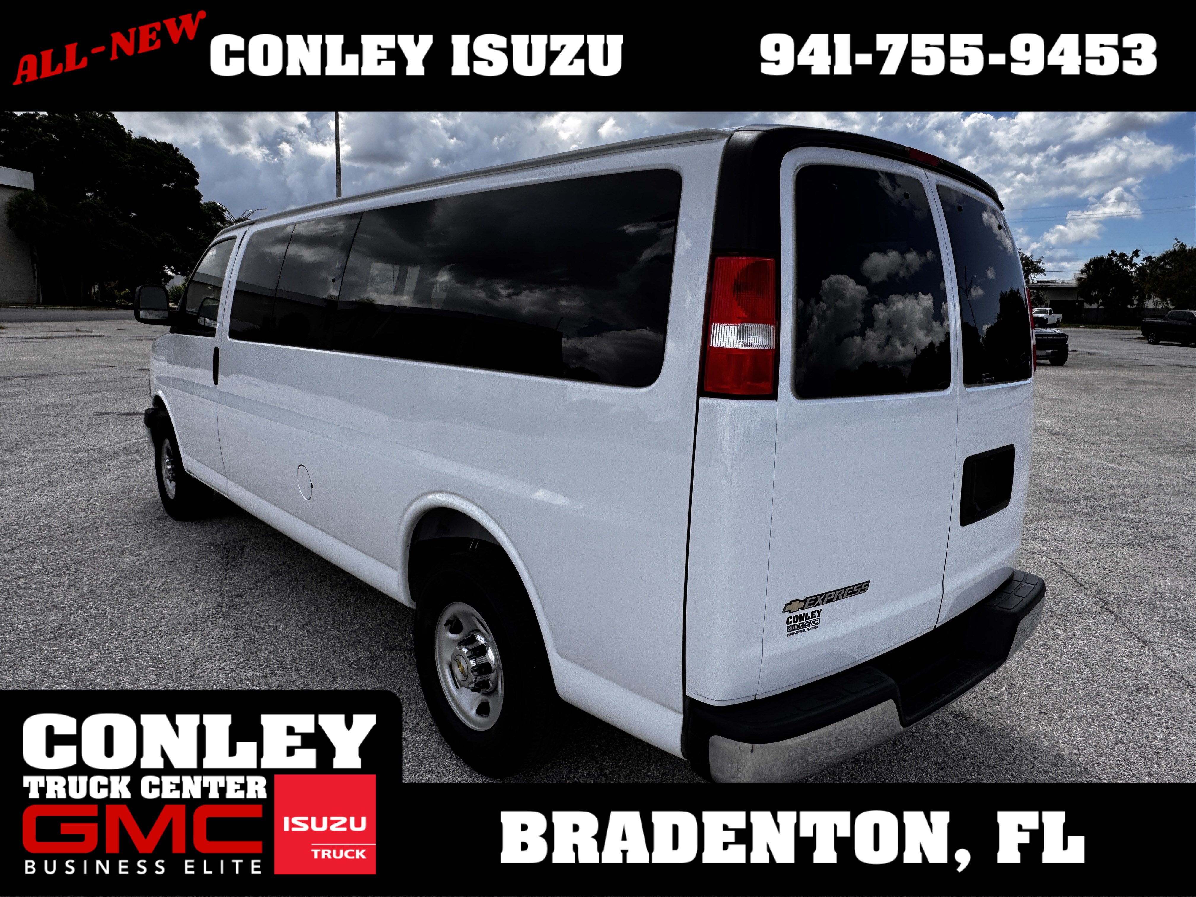 Used 2025 Chevrolet Express 3500 LT w/ LT Preferred Equipment Group RWD image 6