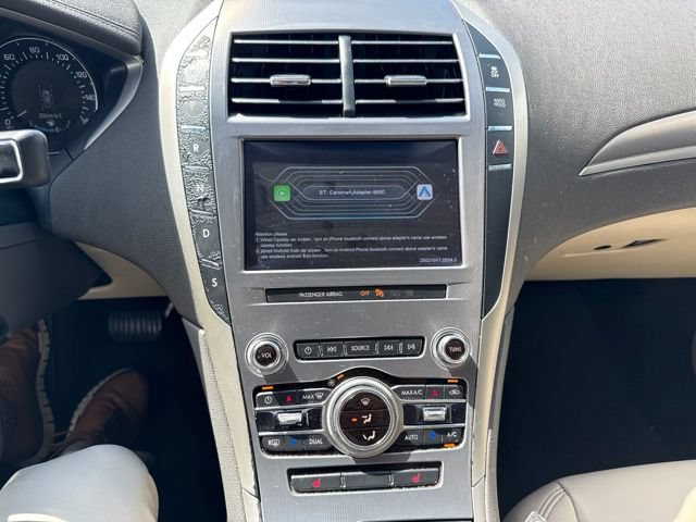 Used 2019 Lincoln MKZ Premiere FWD image 11