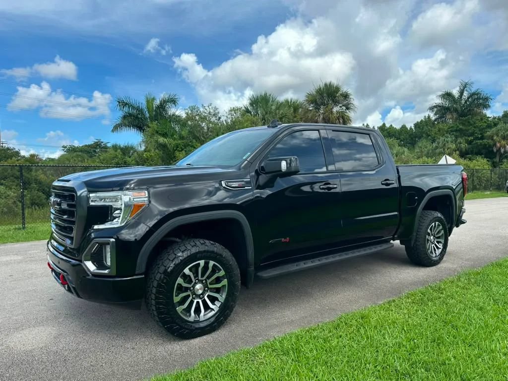 Used 2021 GMC Sierra 1500 AT4 w/ AT4 Premium Package AWD/4WD image 8