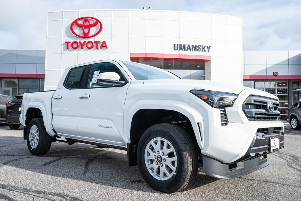 New 2025 Toyota Tacoma SR5