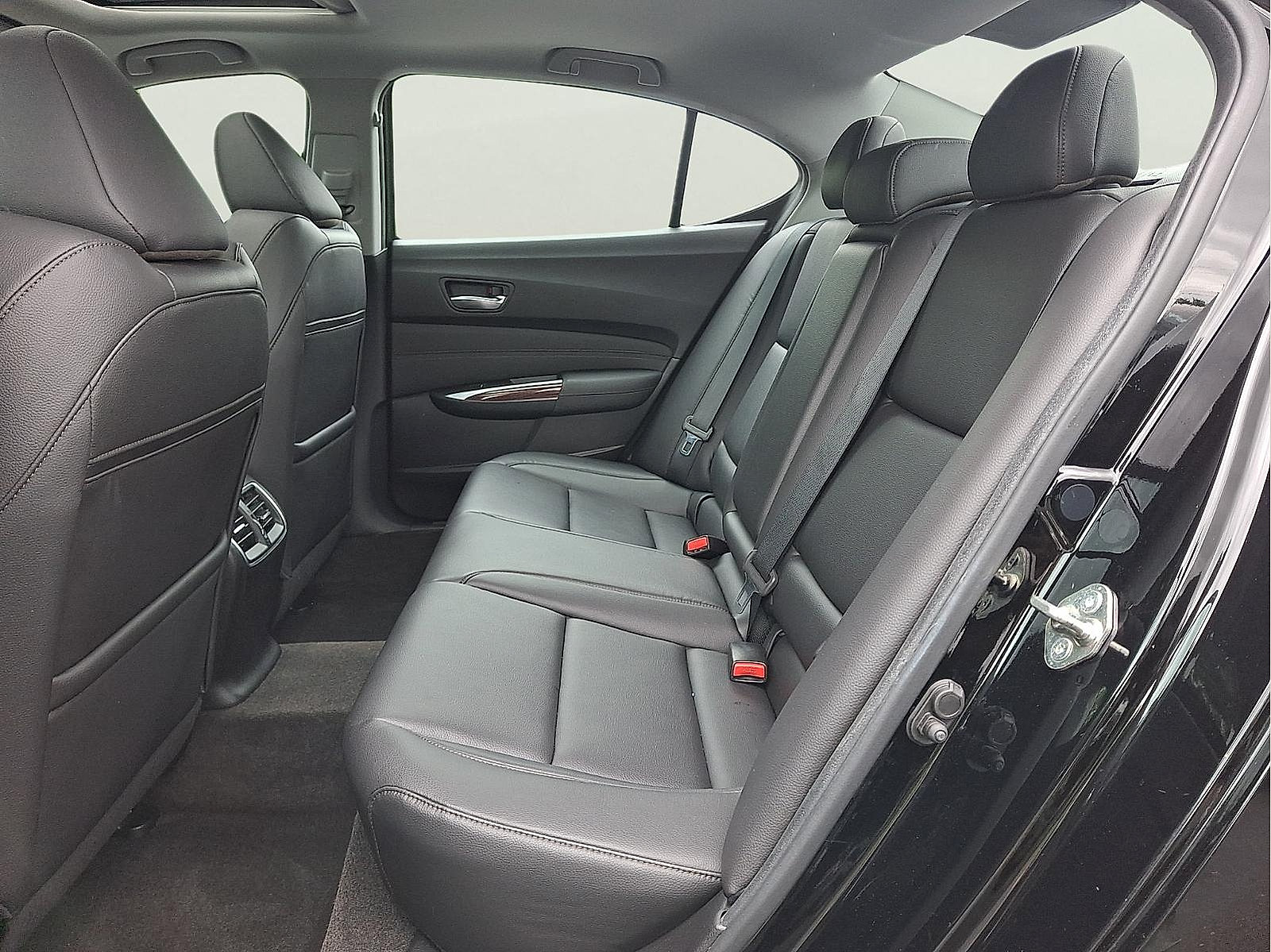 Used 2015 Acura TLX FWD image 8