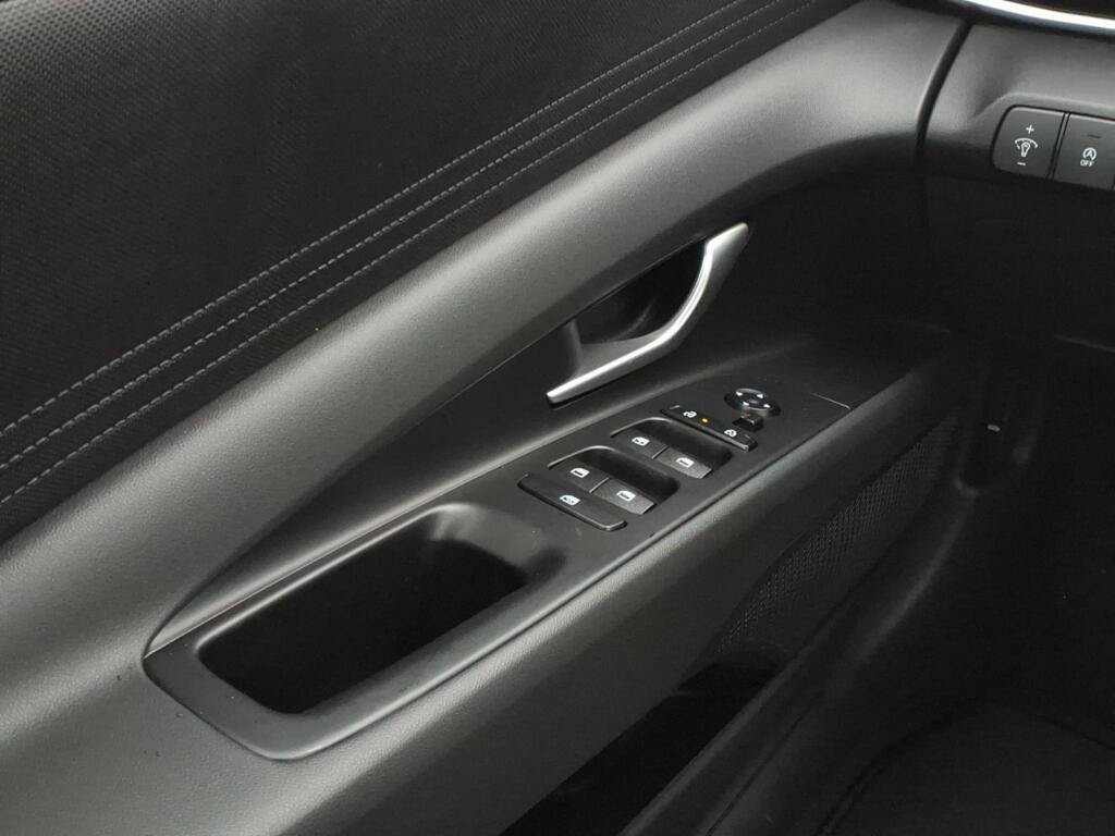 New 2026 Hyundai Elantra SE FWD image 10