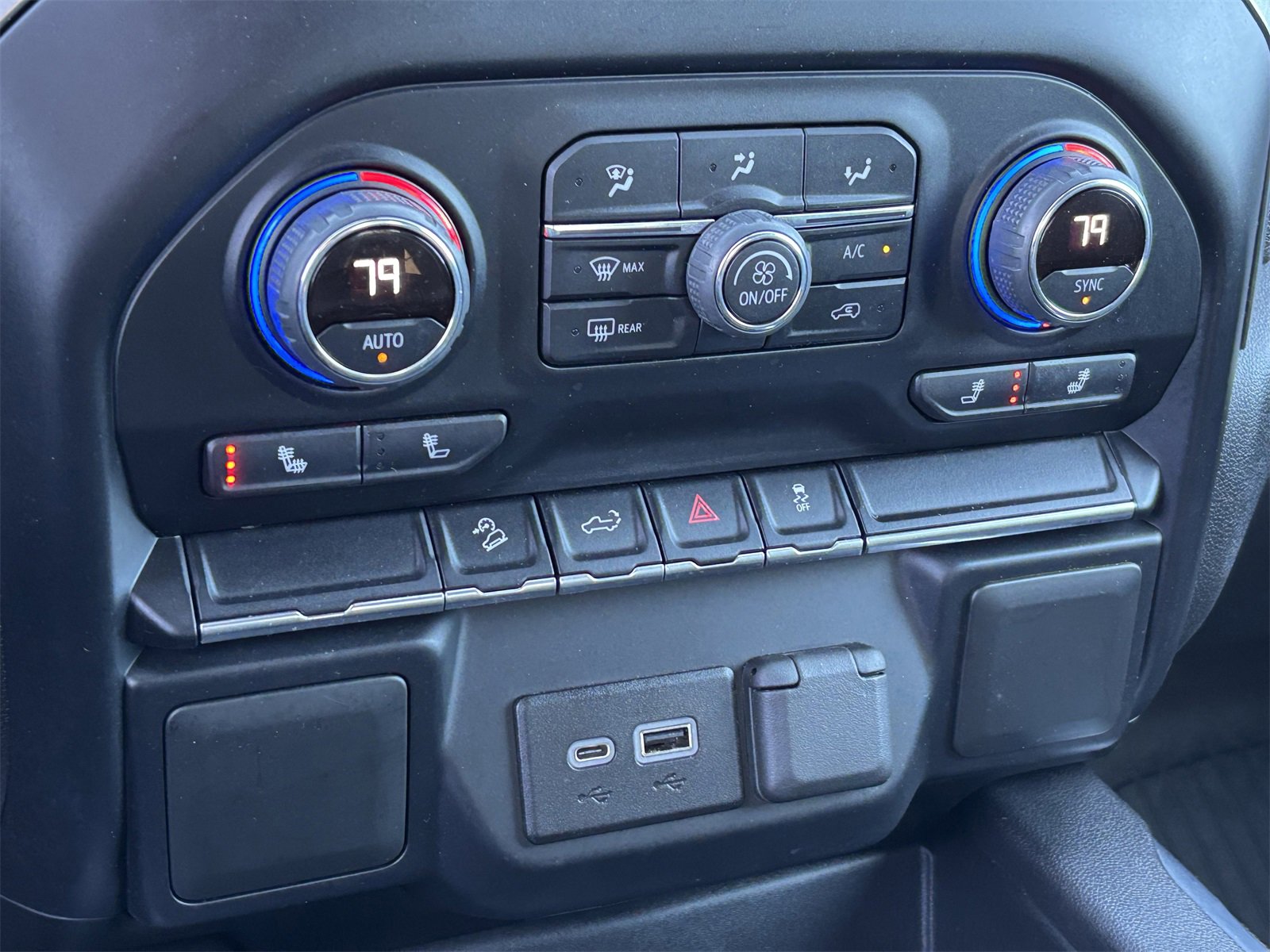 Used 2021 Chevrolet Silverado 1500 LT Trail Boss w/ Bed Protection Package image 4