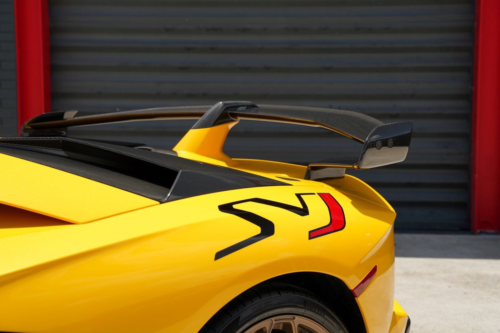 Used 2021 Lamborghini Aventador SVJ AWD/4WD image 61