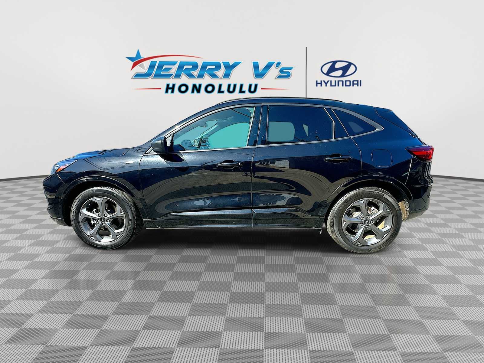 Used 2024 Ford Escape ST-Line image 5