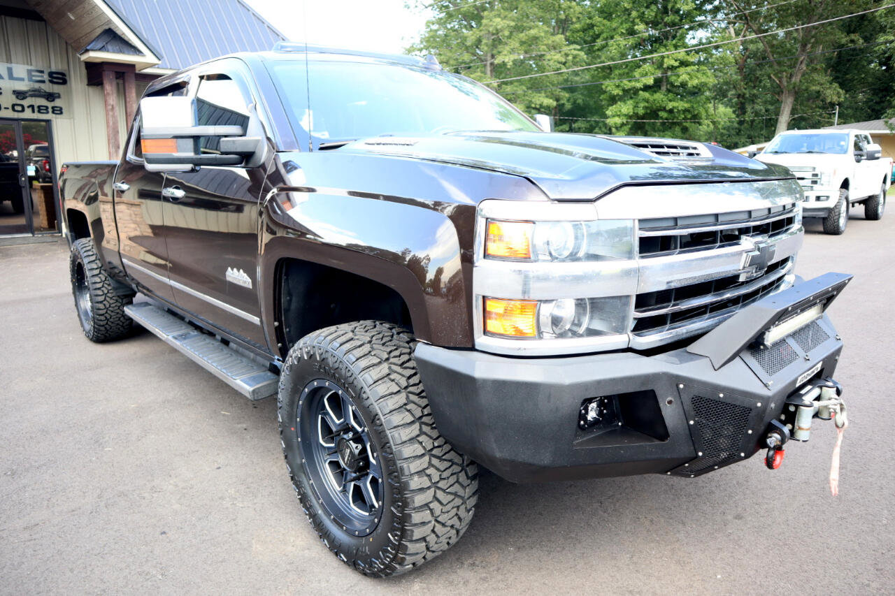Used 2019 Chevrolet Silverado 2500 High Country w/ Duramax Plus Package image 3