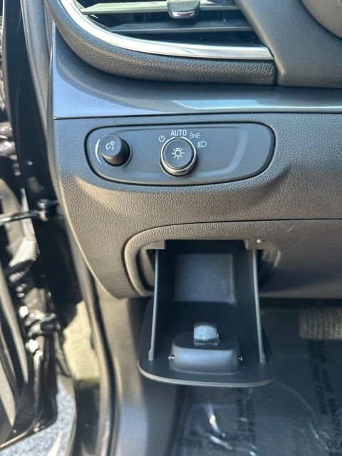 Used 2020 Buick Encore Preferred FWD image 35