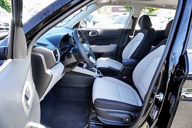 Certified 2026 Hyundai Venue SEL image 14