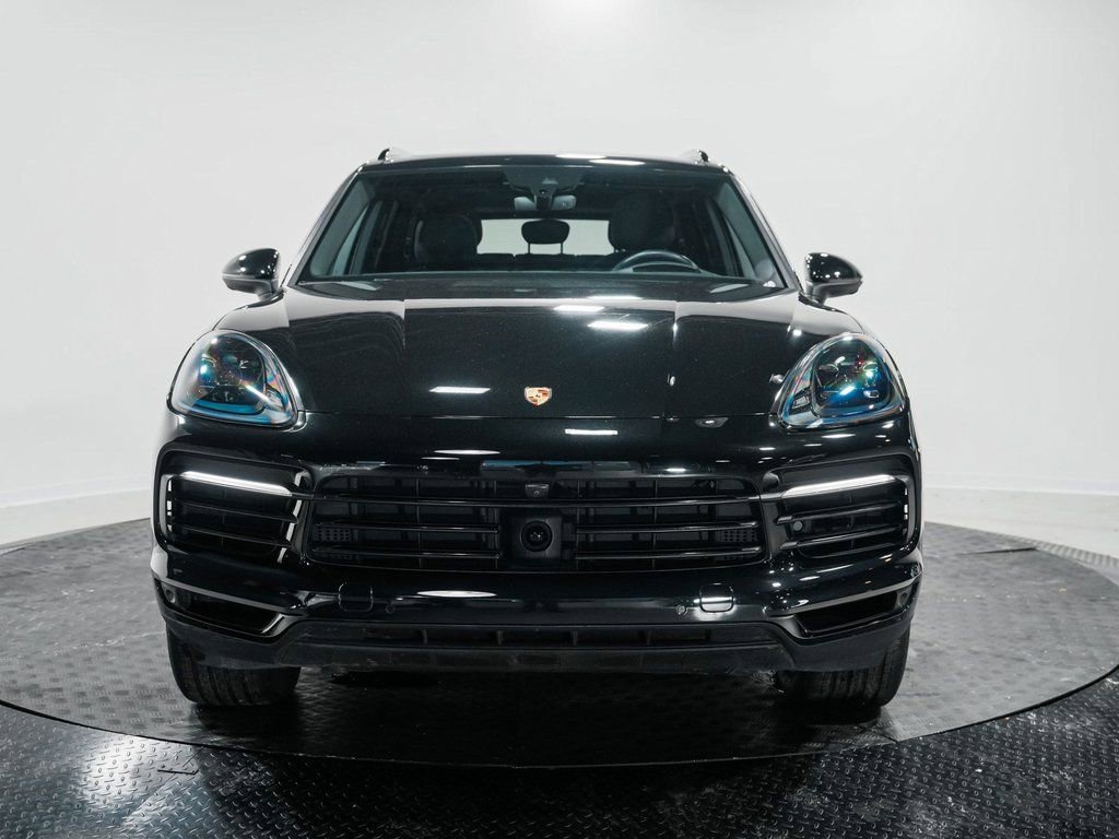 Used 2023 Porsche Cayenne w/ Premium Package image 2