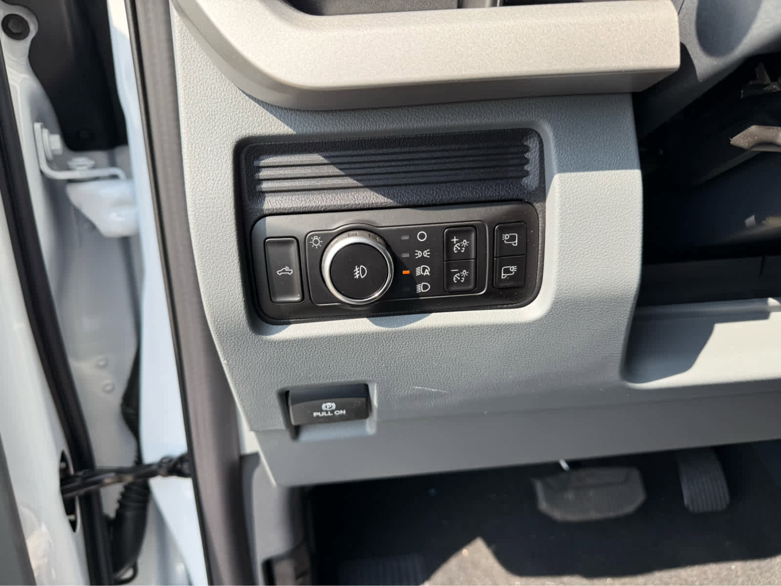 New 2025 Ford F350 XLT w/ Tremor Off-Road Package image 15