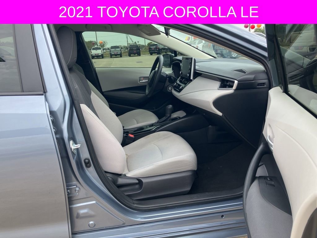 Used 2021 Toyota Corolla LE image 10