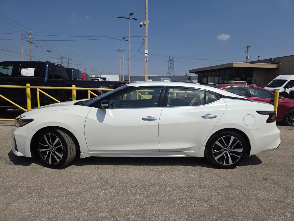 Used 2023 Nissan Maxima SV w/ Floor Mat Group FWD image 12
