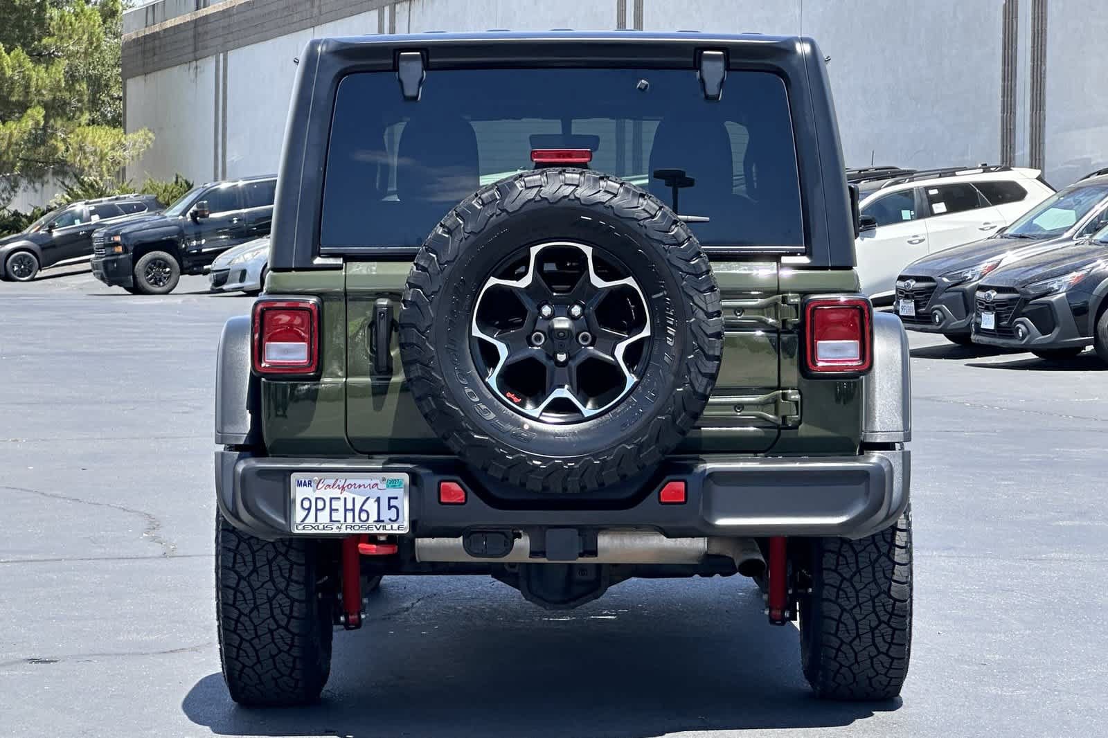 Used 2023 Jeep Wrangler Unlimited Rubicon AWD/4WD image 8