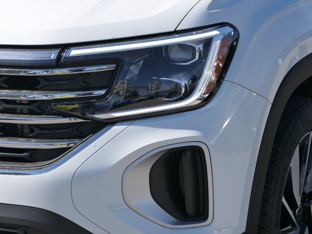 Used 2025 Volkswagen Atlas SE image 8