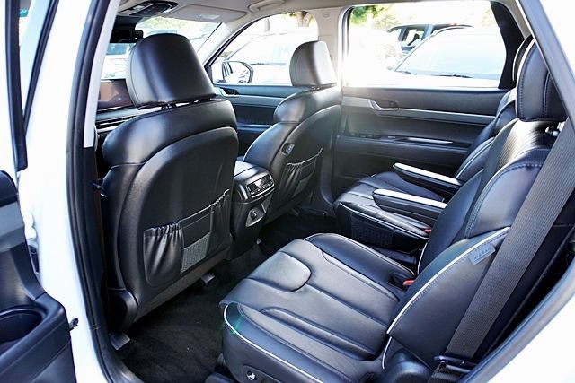 Certified 2025 Hyundai Palisade SEL FWD image 17