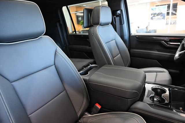 New 2026 GMC Yukon XL Elevation w/ Elevation Premium Package AWD/4WD image 8