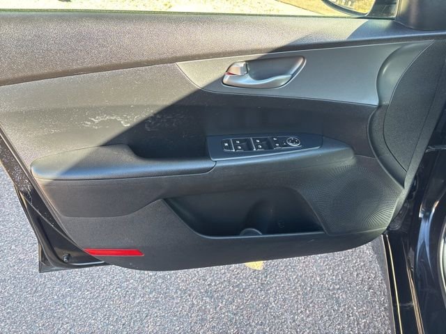 Used 2020 Kia Forte LXS image 19