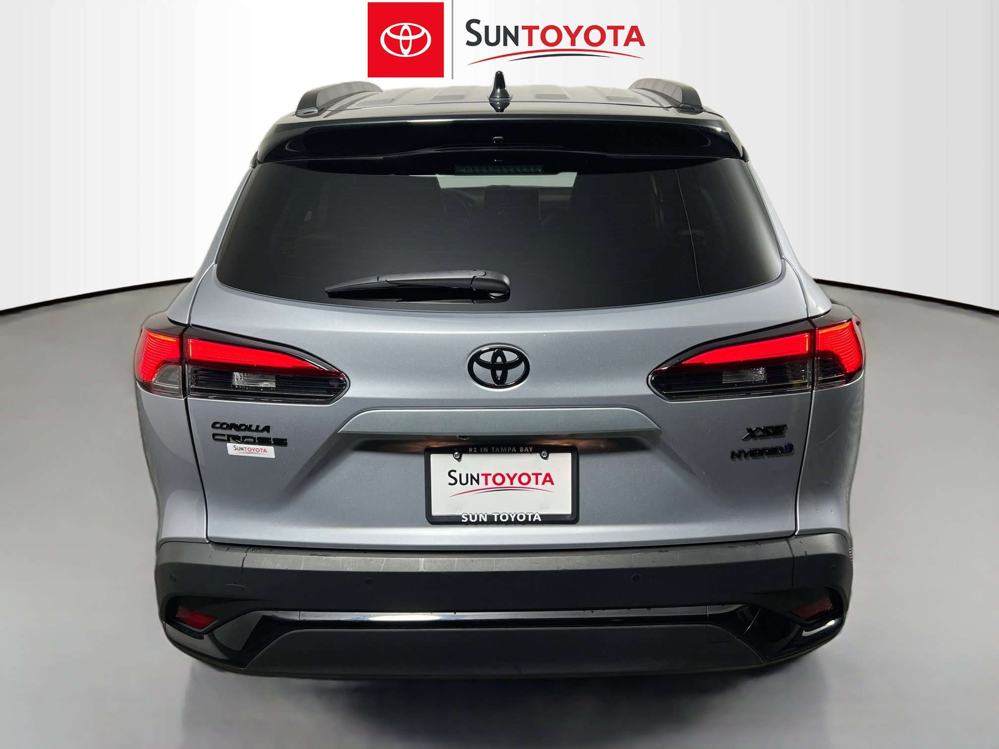 Used 2024 Toyota Corolla Cross AWD Hybrid w/ Convenience Package image 5