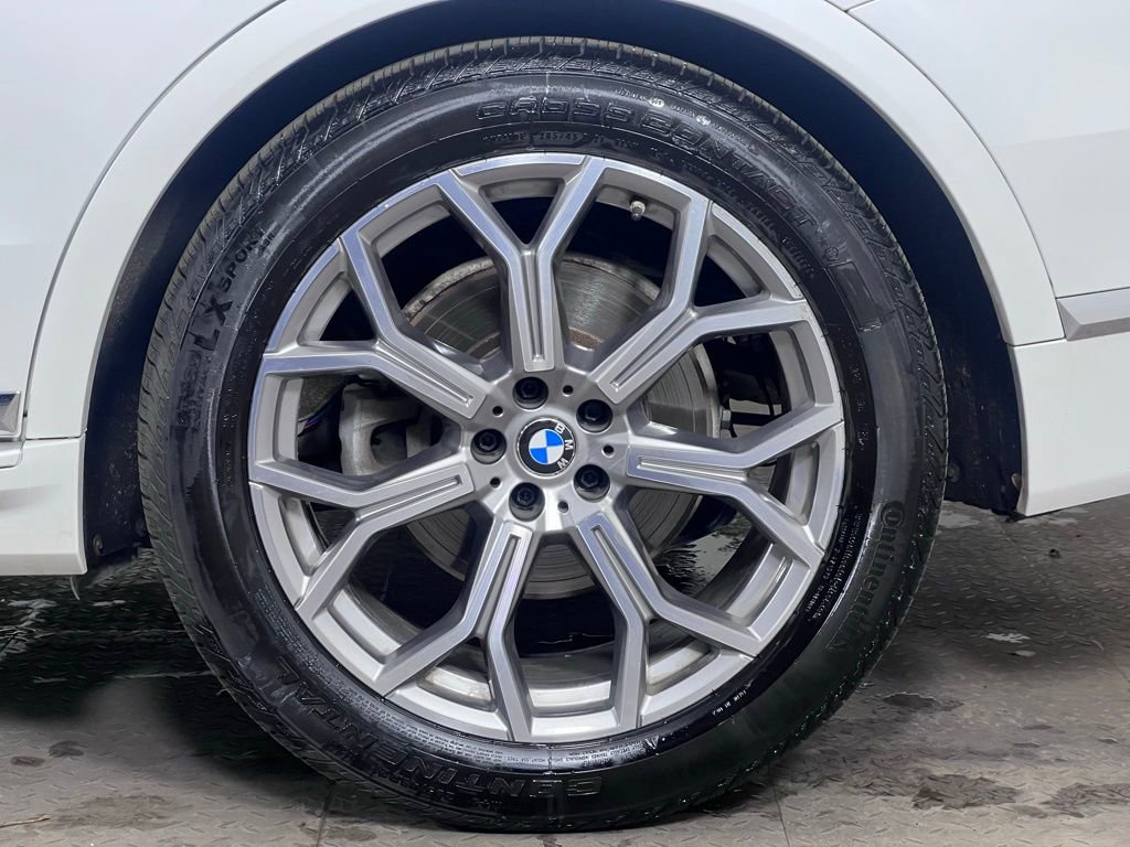 Used 2020 BMW X7 xDrive40i w/ Premium Package image 12