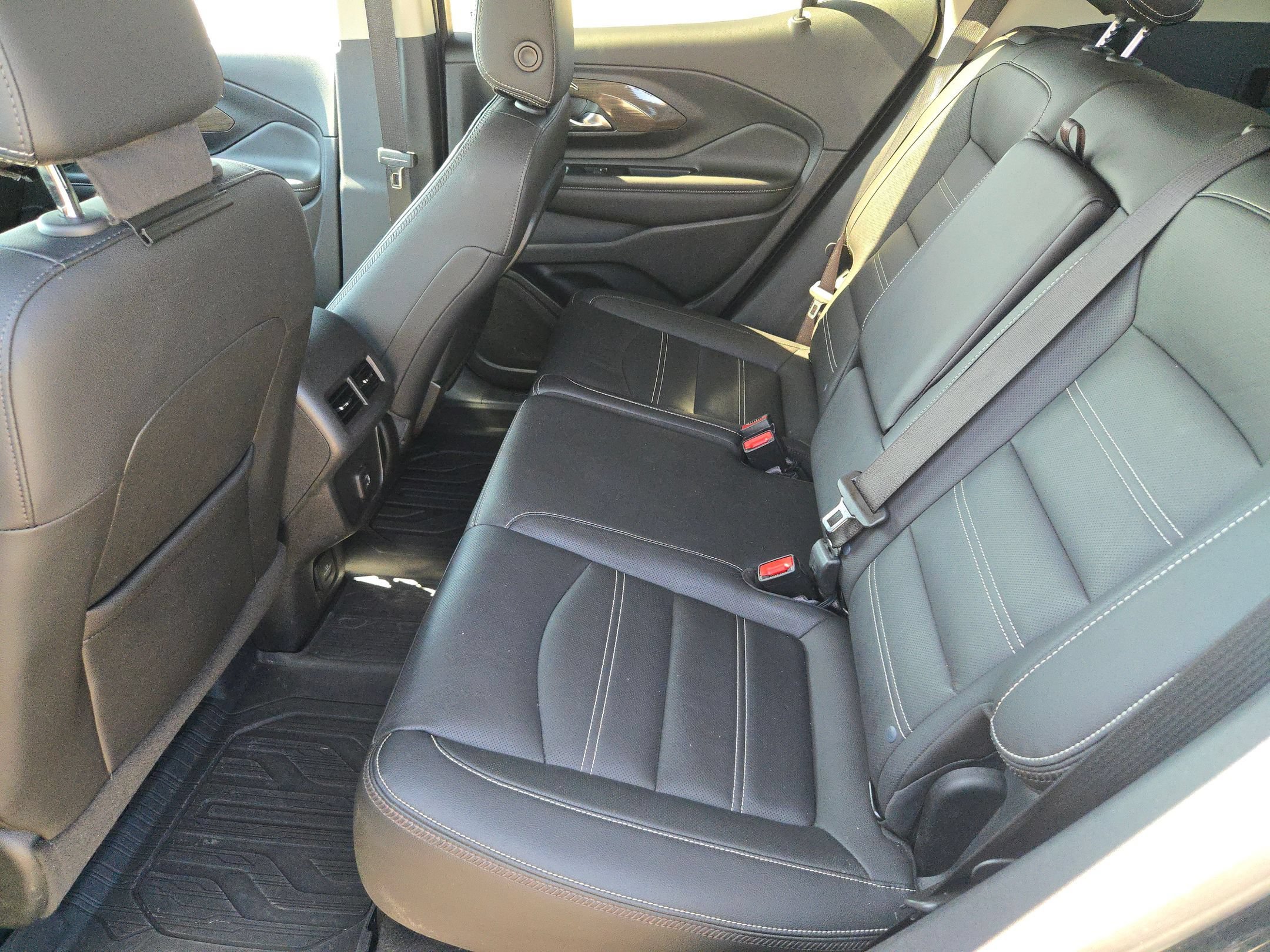 Used 2023 GMC Terrain Denali AWD/4WD image 14