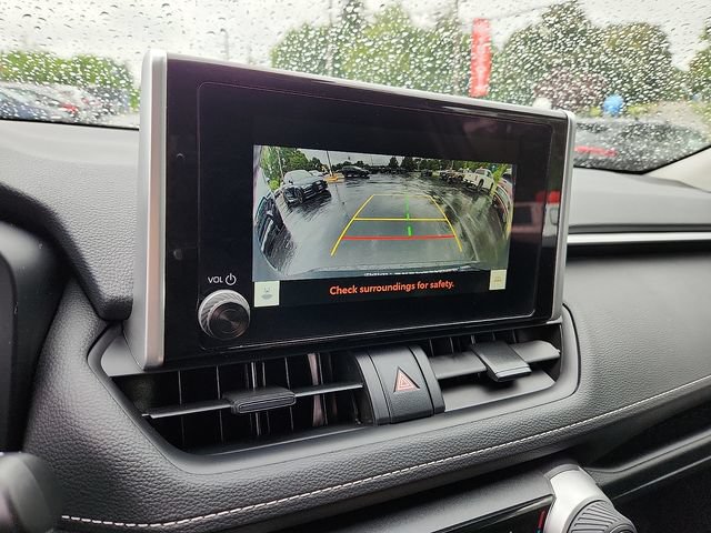 Used 2025 Toyota RAV4 LE AWD/4WD image 18
