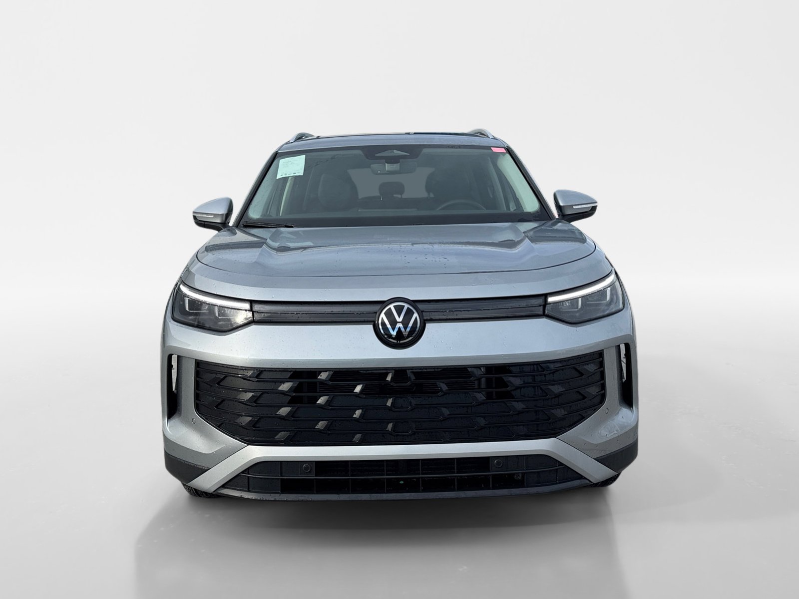 New 2025 Volkswagen Tiguan SE image 14