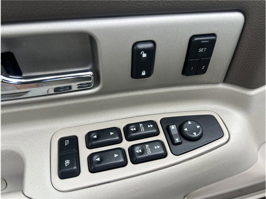 Used 2004 Lincoln LS image 18