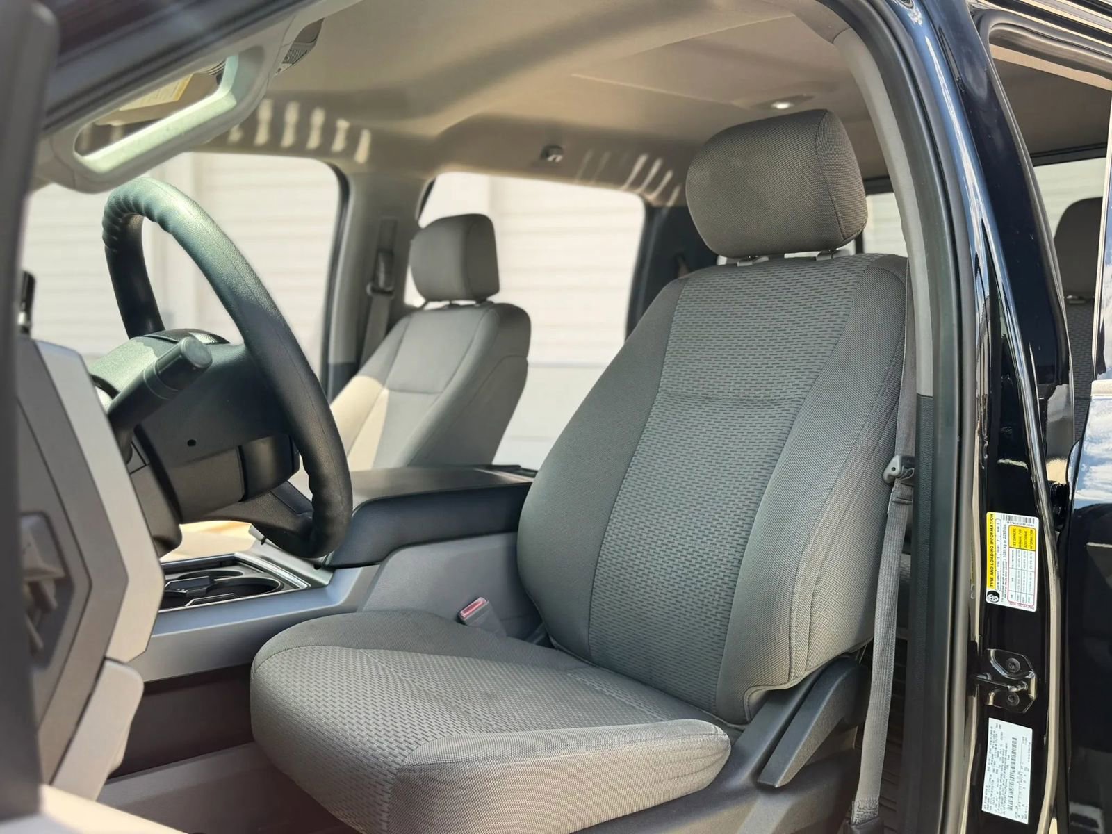 Used 2019 Ford F250 XLT w/ XLT Premium Package AWD/4WD image 22