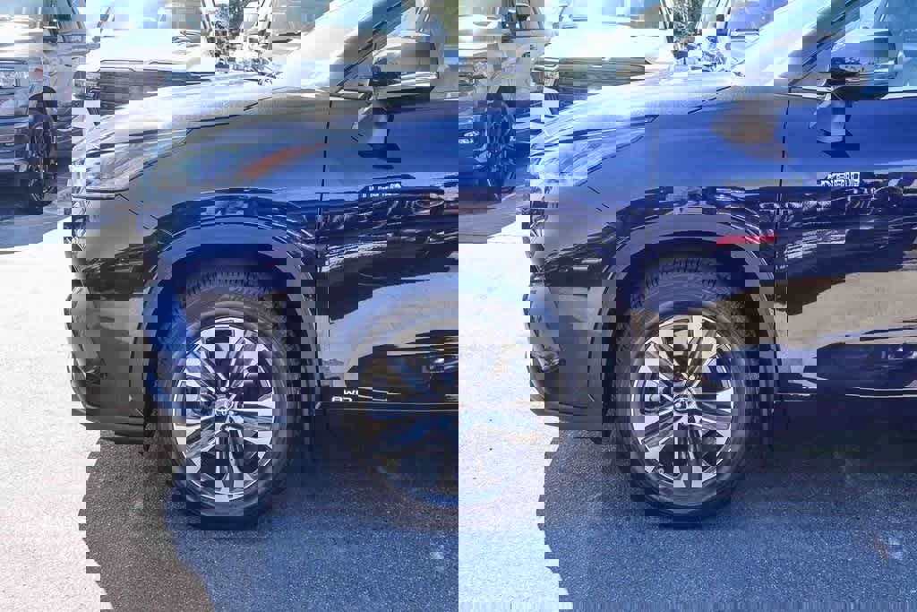 Used 2021 Toyota Highlander XLE image 8