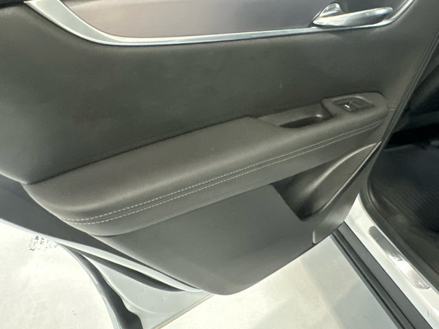 Certified 2024 Cadillac XT6 Luxury w/ LPO, Floor Liner Package AWD/4WD image 24