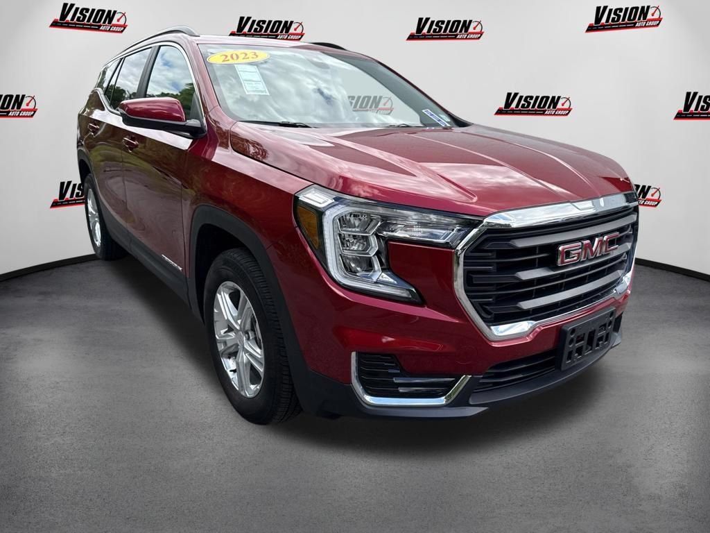 Used 2023 GMC Terrain SLE w/ Driver Convenience Package AWD/4WD image 3