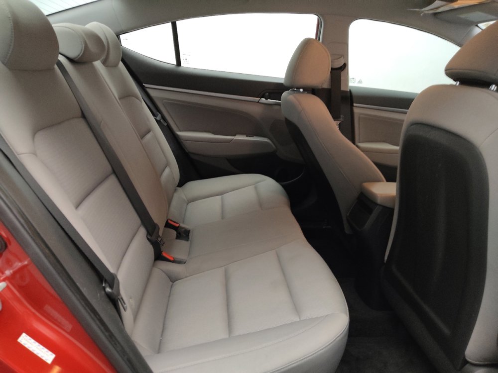 Used 2017 Hyundai Elantra SE image 19