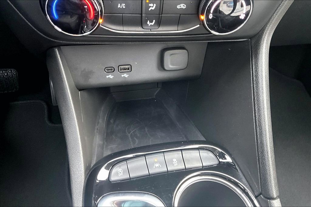 Used 2025 Buick Encore GX Preferred image 32