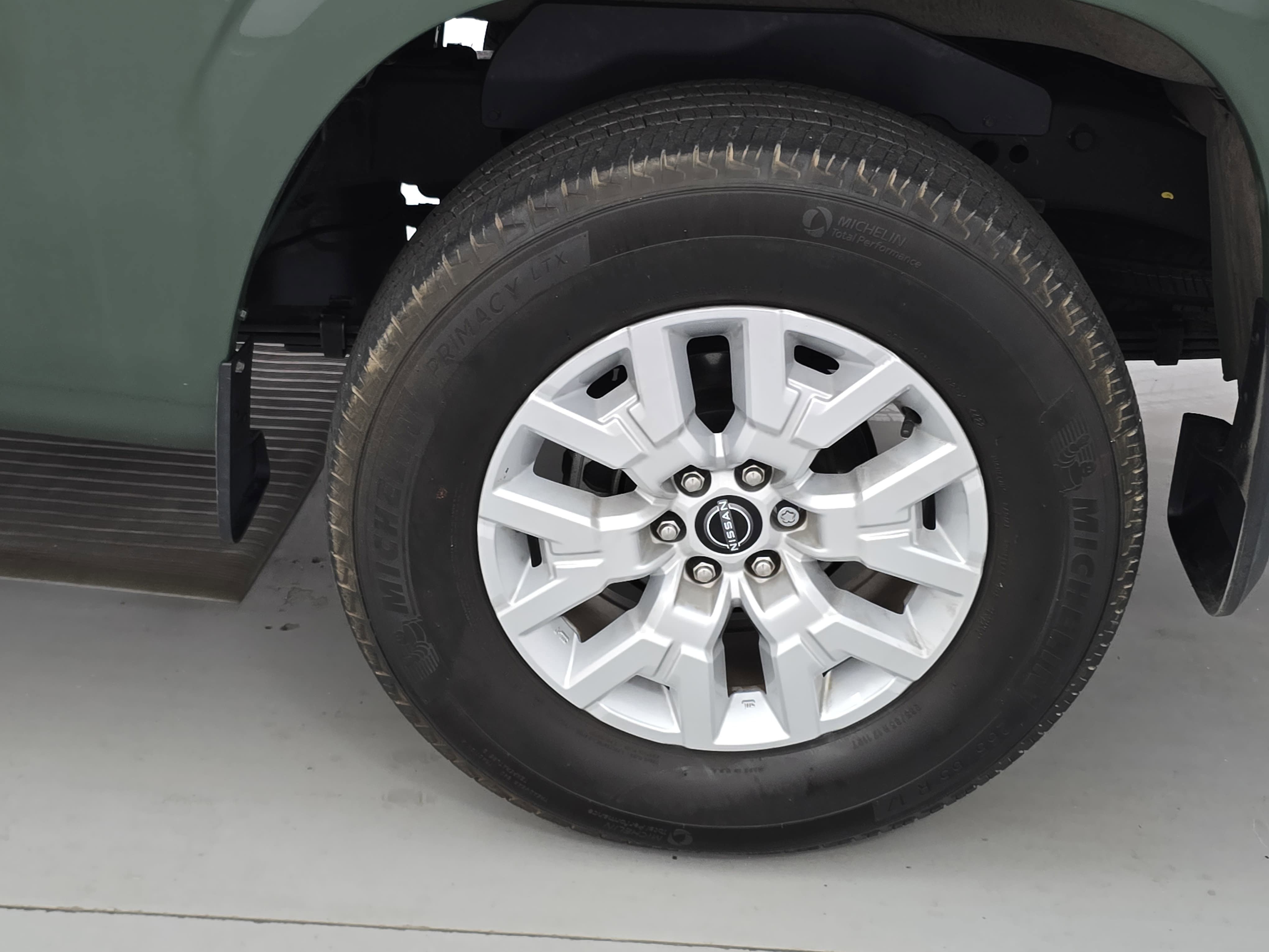 Certified 2023 Nissan Frontier SV w/ SV Convenience Package RWD image 30
