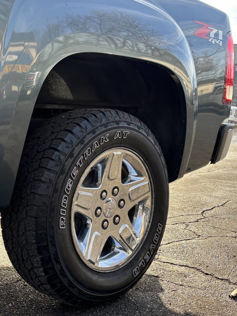 Used 2010 GMC Sierra 1500 SLE image 27