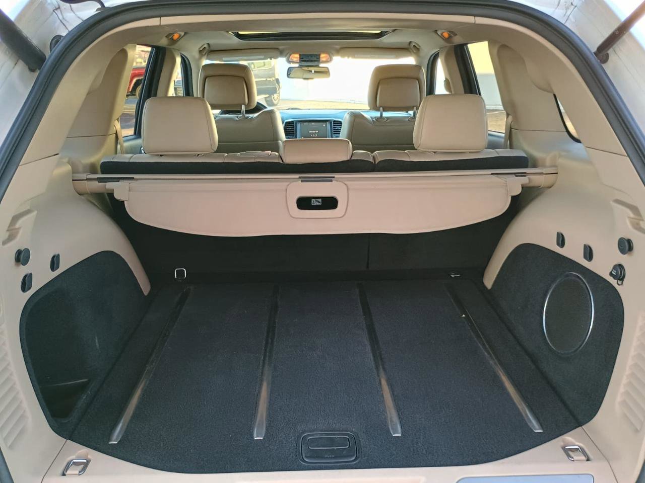 Used 2015 Jeep Grand Cherokee Limited w/ Luxury Group II image 13