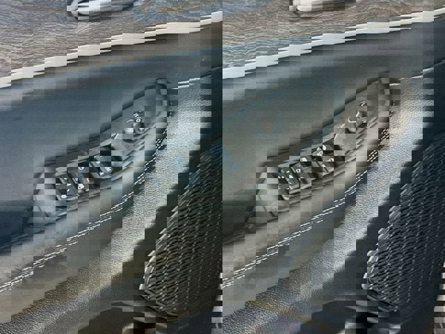 New 2026 Jeep Grand Cherokee Altitude image 21