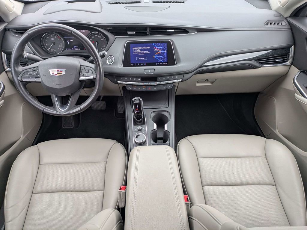 Used 2023 Cadillac XT4 Premium Luxury w/ Technology Package FWD image 15