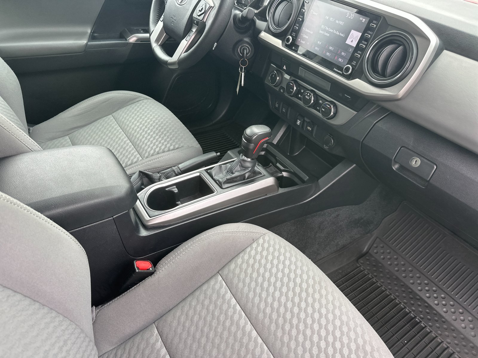 Used 2021 Toyota Tacoma SR5 w/ Technology Package AWD/4WD image 15