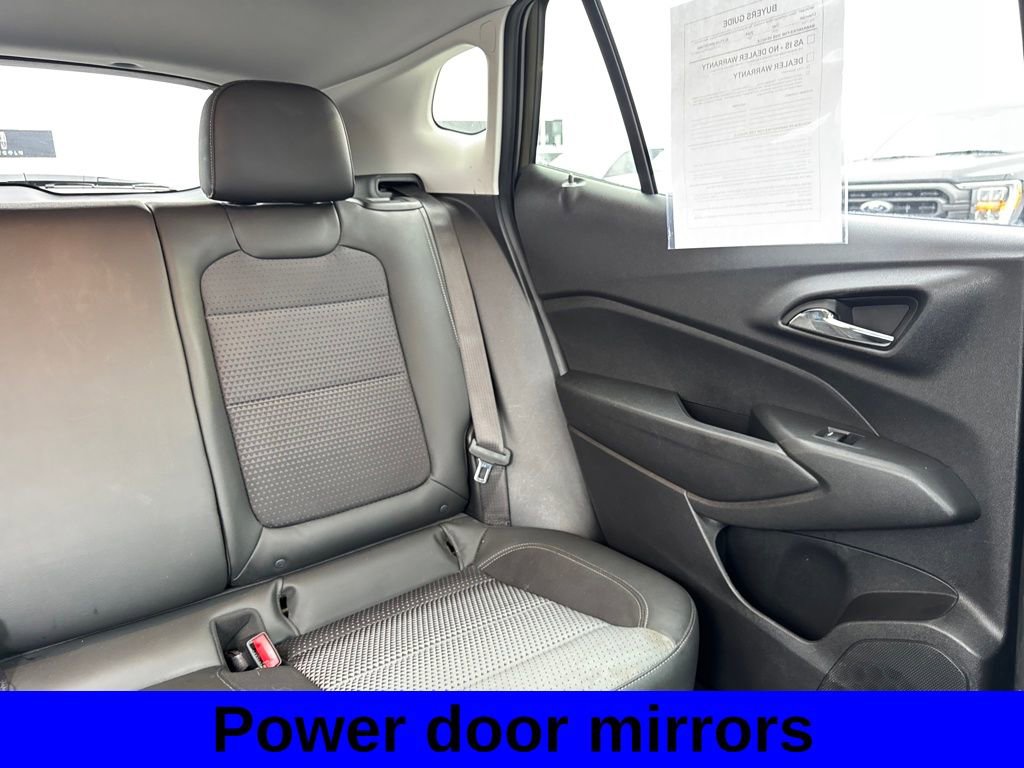 Used 2024 Chevrolet Trax LT w/ Sunroof Package FWD image 15