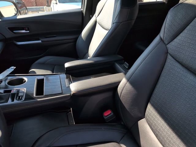 Used 2025 Toyota Sienna XLE Woodland Edition image 25