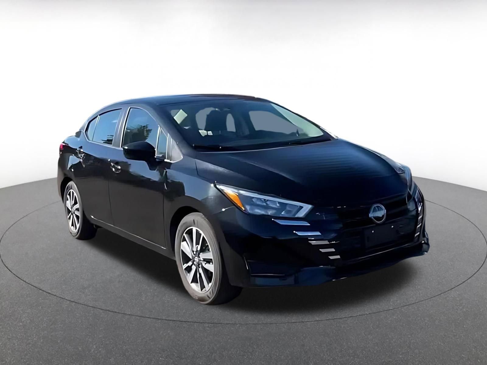 Used 2025 Nissan Versa SV FWD video 2