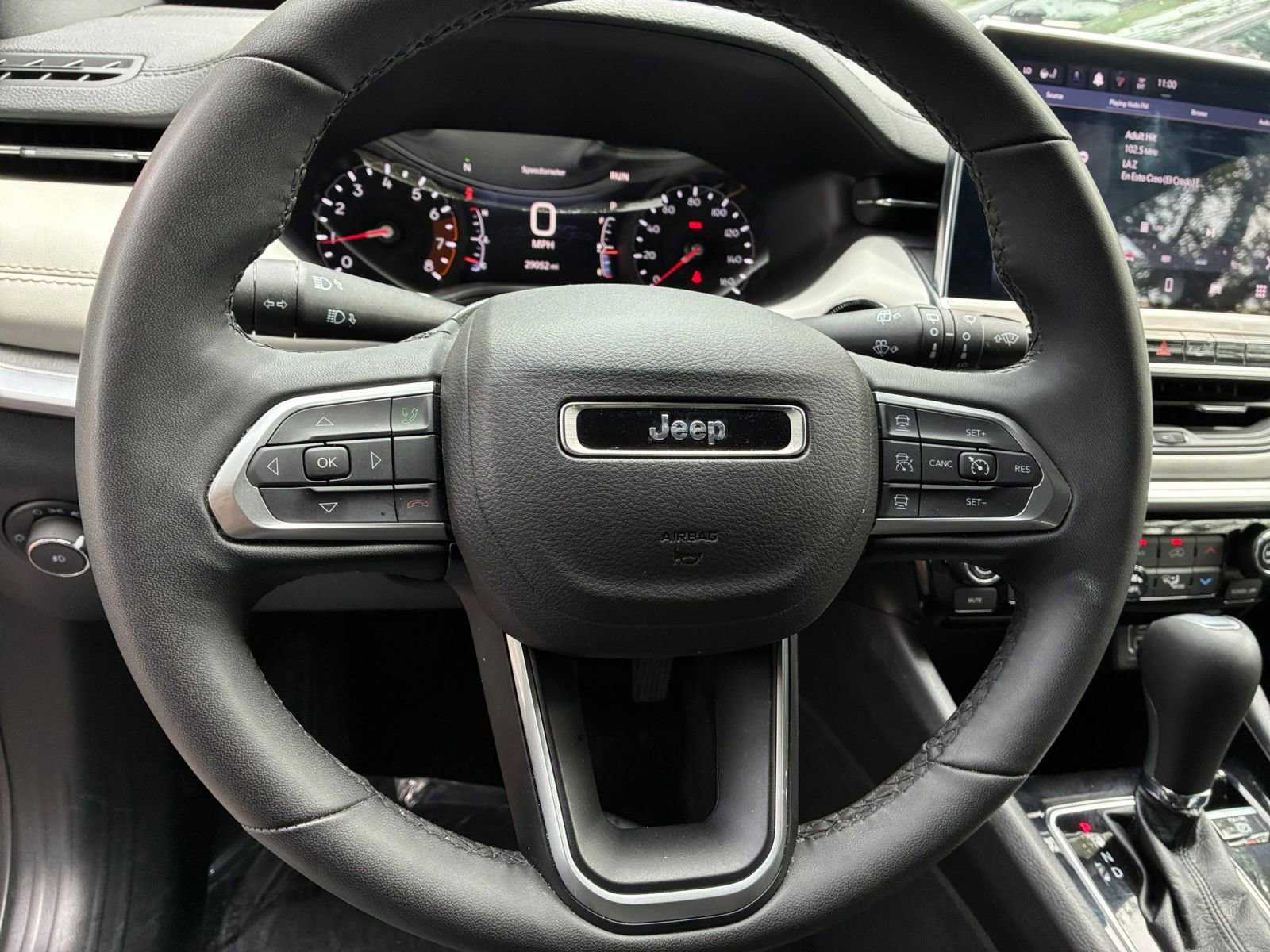 Used 2025 Jeep Compass Limited image 28