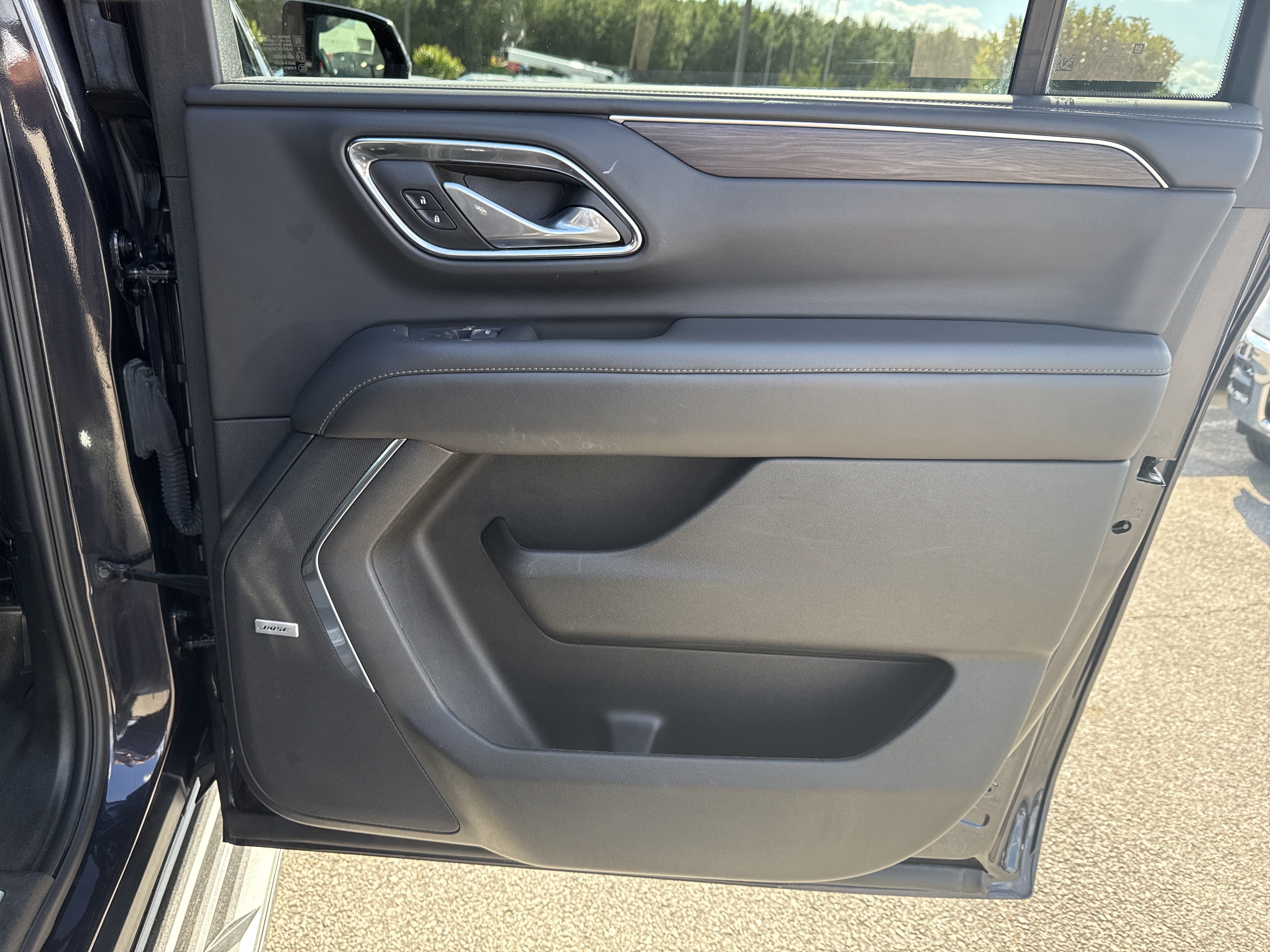 Used 2024 Chevrolet Suburban LT AWD/4WD image 18
