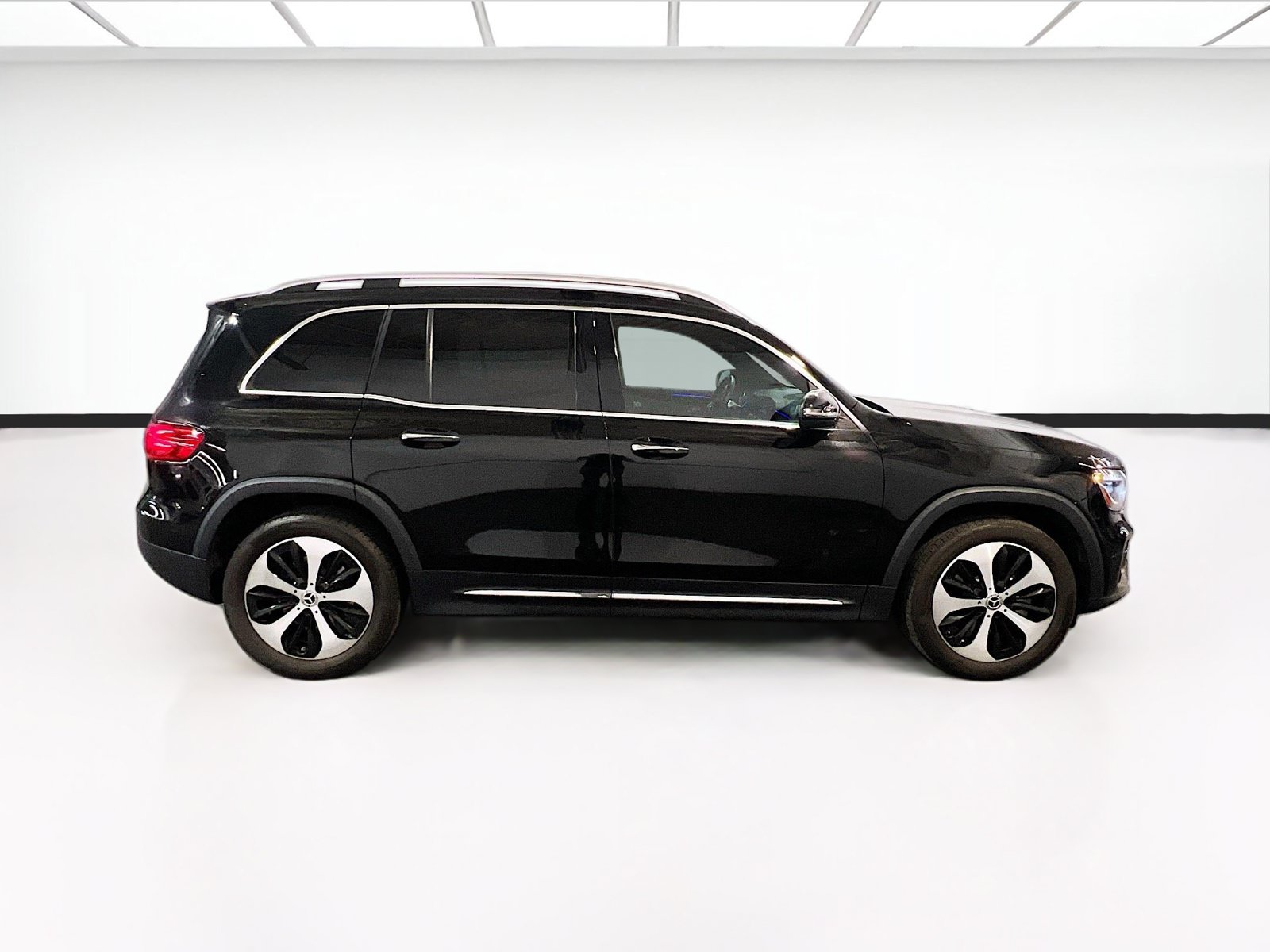 Used 2024 Mercedes-Benz GLB 250 image 22