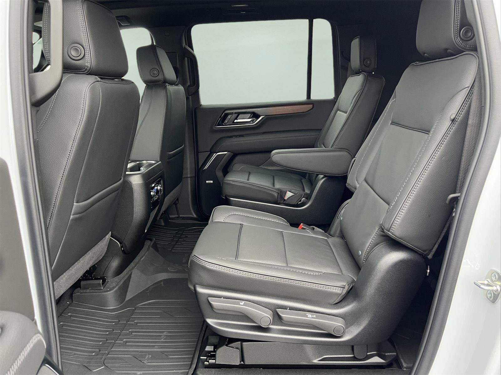 New 2026 GMC Yukon XL Denali w/ Sun & Power Step Package image 12