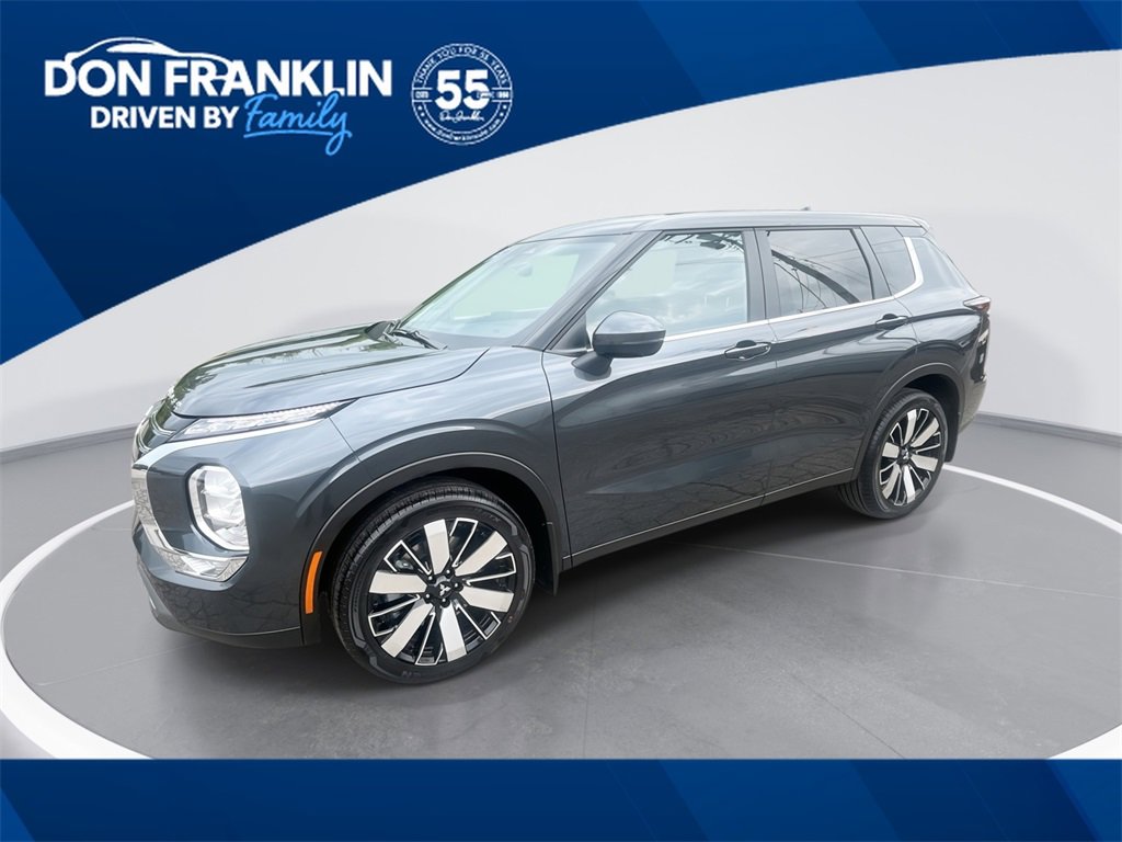 New 2025 Mitsubishi Outlander SE