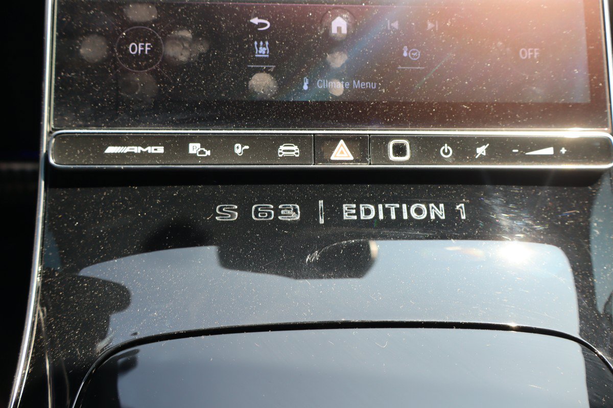 Used 2024 Mercedes-Benz S 63 AMG S w/ Carbon Fiber Exterior Package image 23