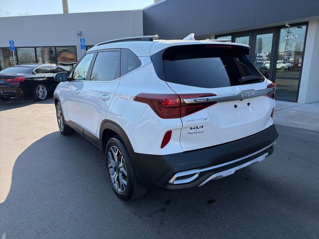 Certified 2023 Kia Seltos EX image 8